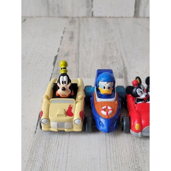 Disney Mickey Pluto Donald mini goofy car play set toy figure - Picture 2 of 10